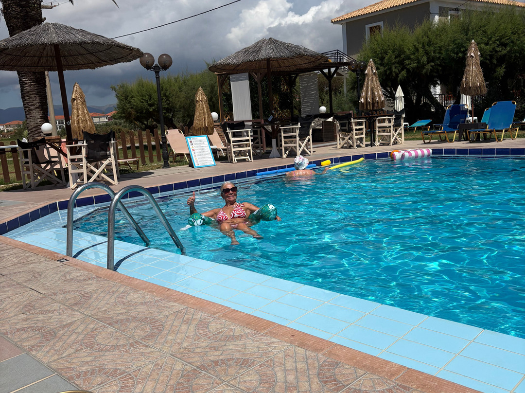 Costas Pool Bar, Kalamaki