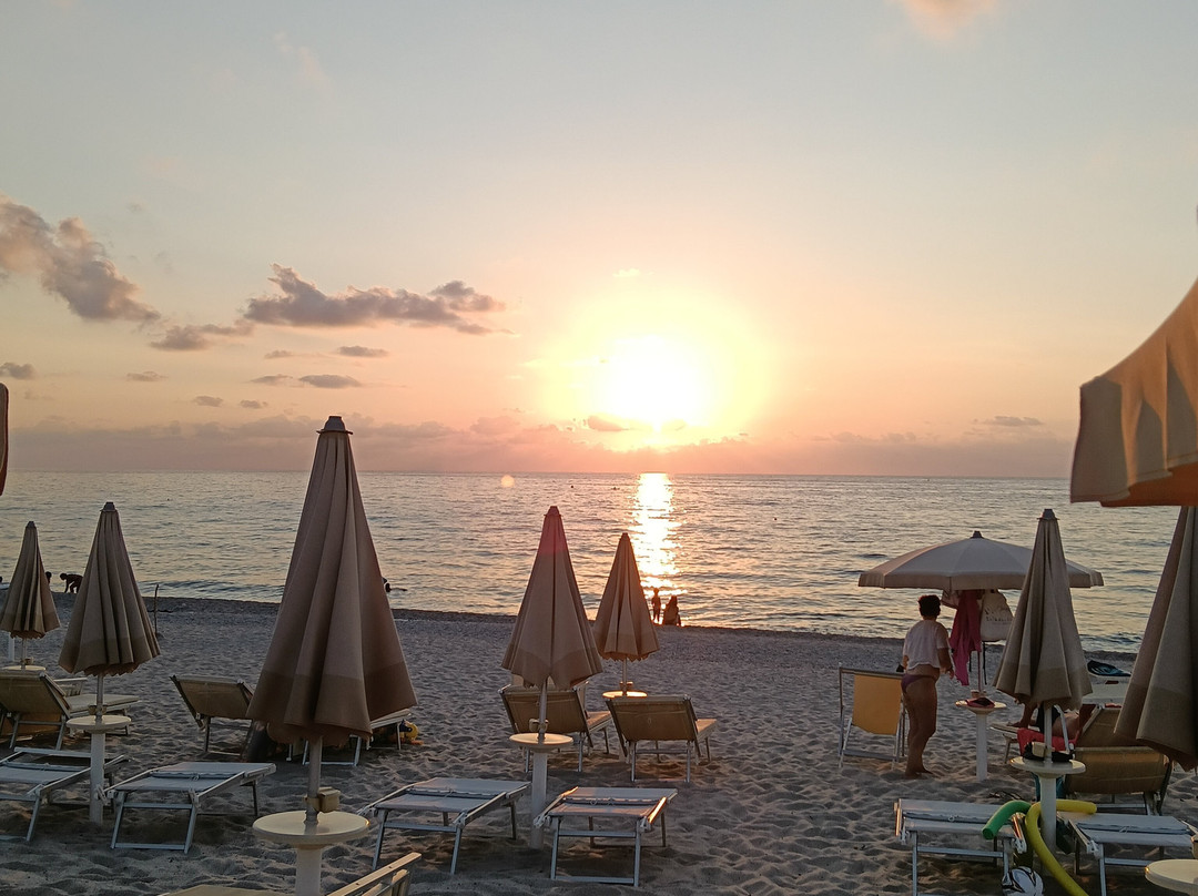Lido La Bianca Spiaggia-Marina必去景点