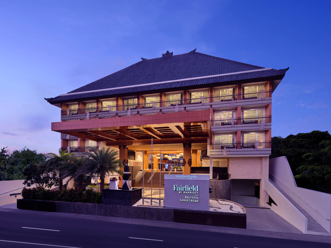 库塔酒店住宿-Fairfield by Marriott Bali Kuta Sunset Road