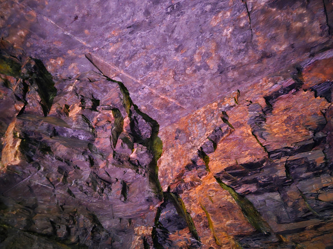 Carnglaze Caverns-利斯卡德必去景点