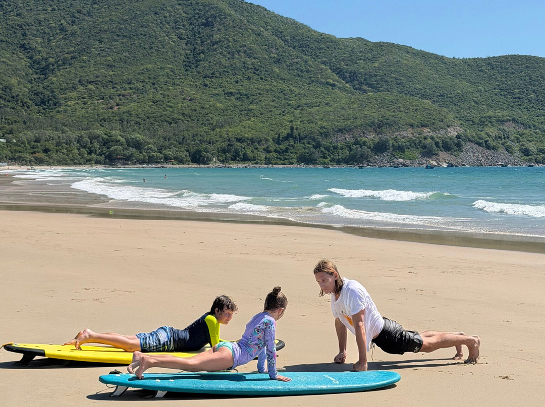 Surfing LIVE Surf School-芽庄必去景点