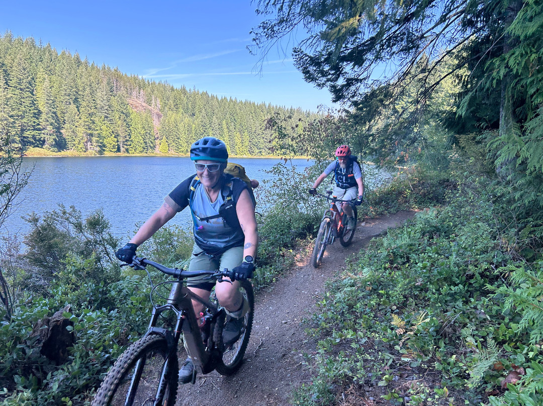 Island Mountain Rides-Cumberland必去景点