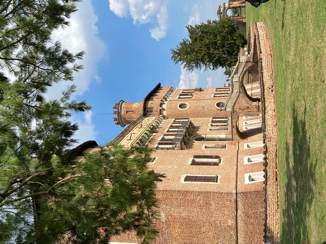 Castello Di Chignolo Po-Chignolo Po必去景点