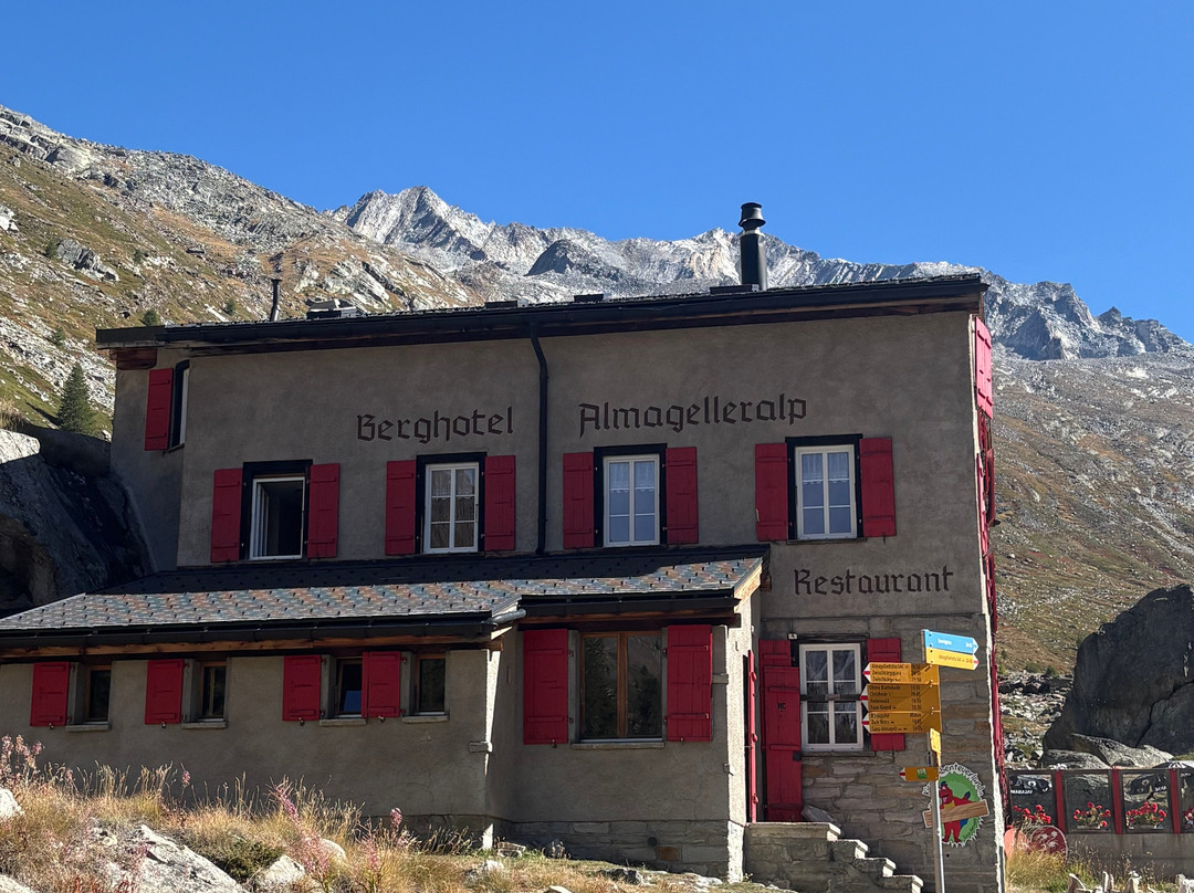 Tourismusbüro Saas-Fee/Saastal