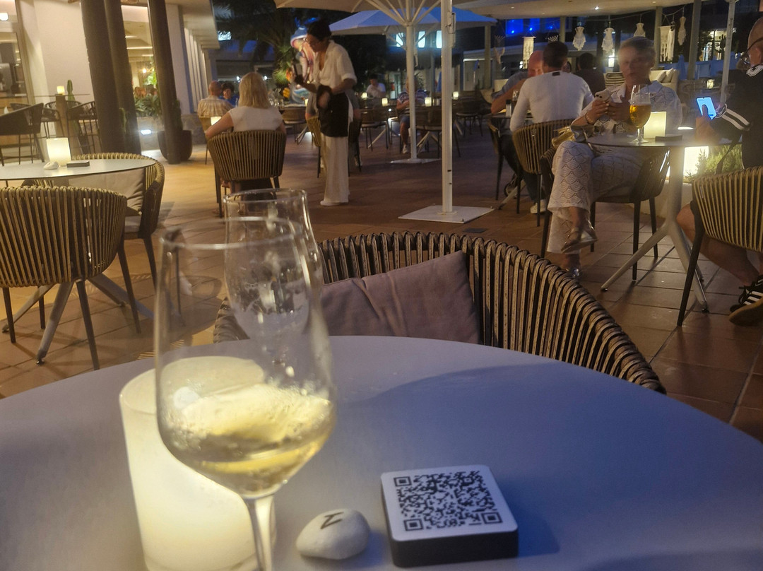 滨海海滩俱乐部酒店 - 限成人主图