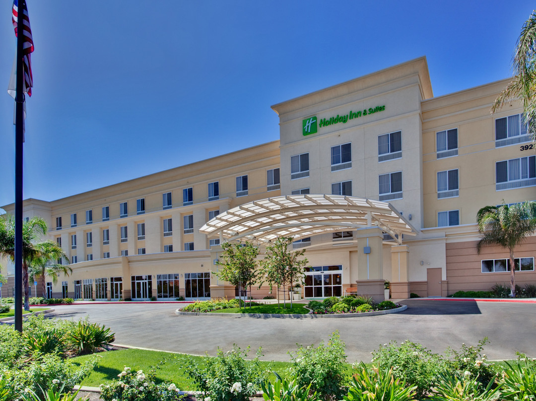 Holiday Inn & Suites Bakersfield By IHG