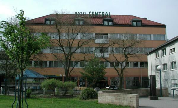 Hessheim酒店住宿-Hotel Central