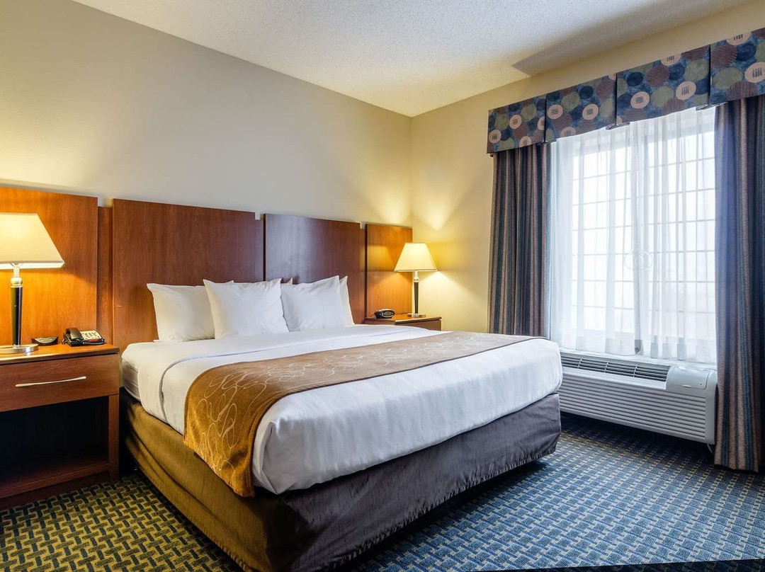 Baymont by Wyndham Pratt主图