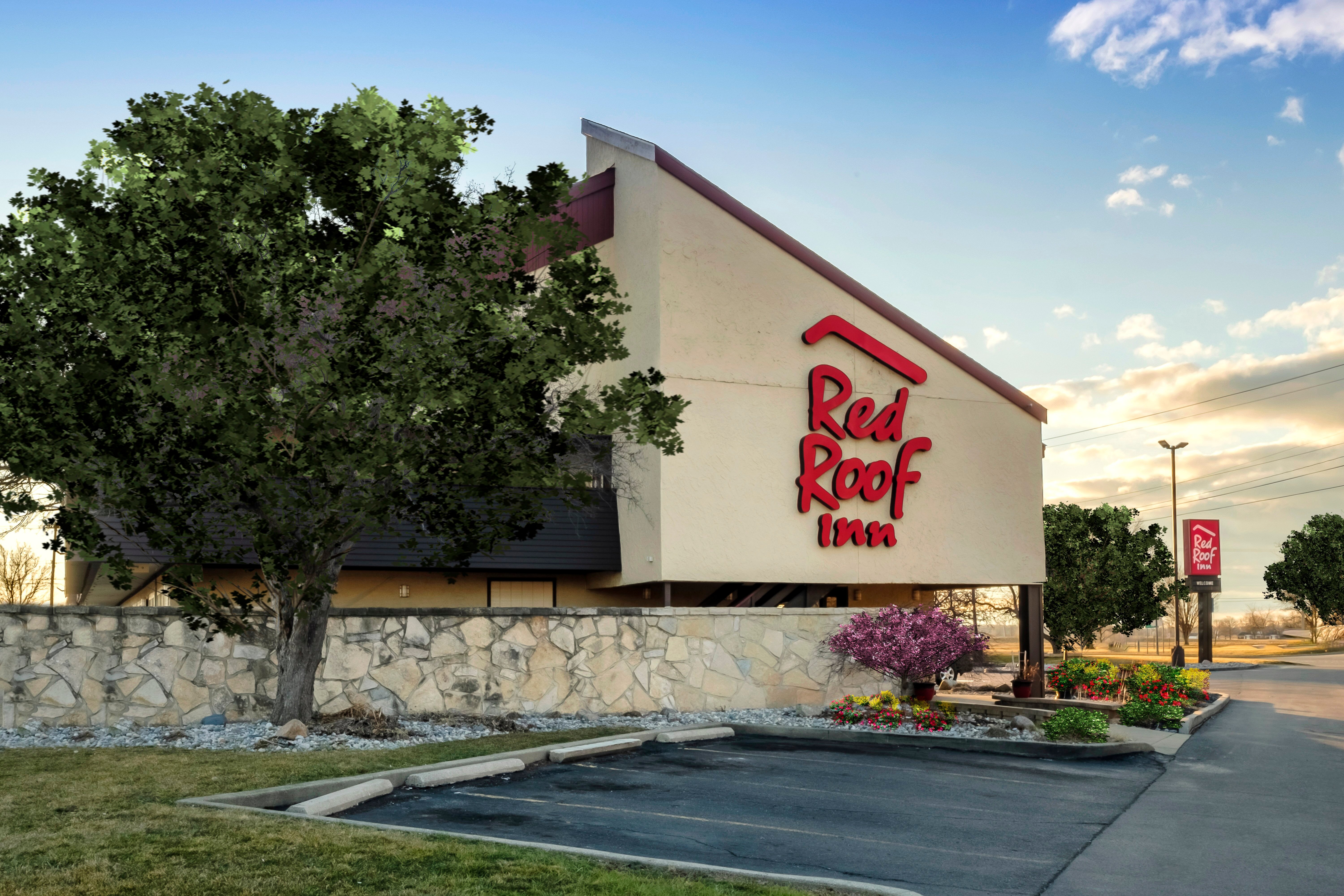 Red Roof Inn Lansing East - MSU-官方