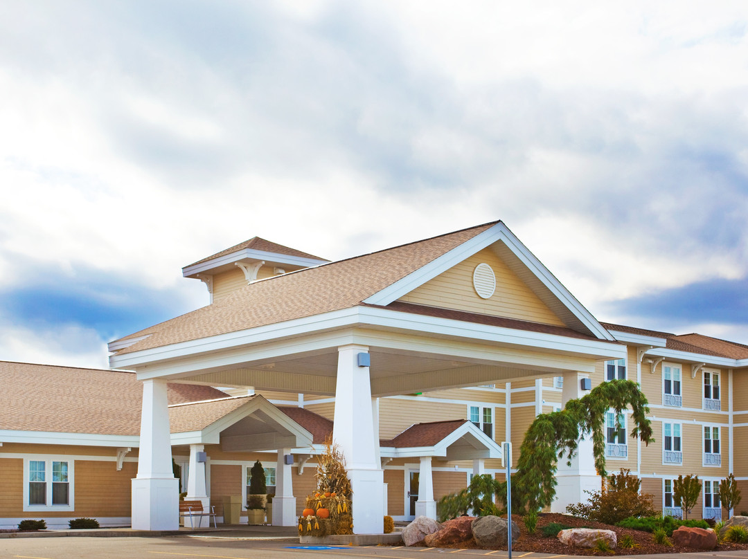 Holiday Inn Express & Suites Iron Mountain By IHG主图