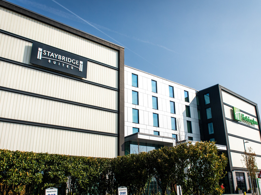 Staybridge Suites London - Heathrow Bath Road by IHG主图