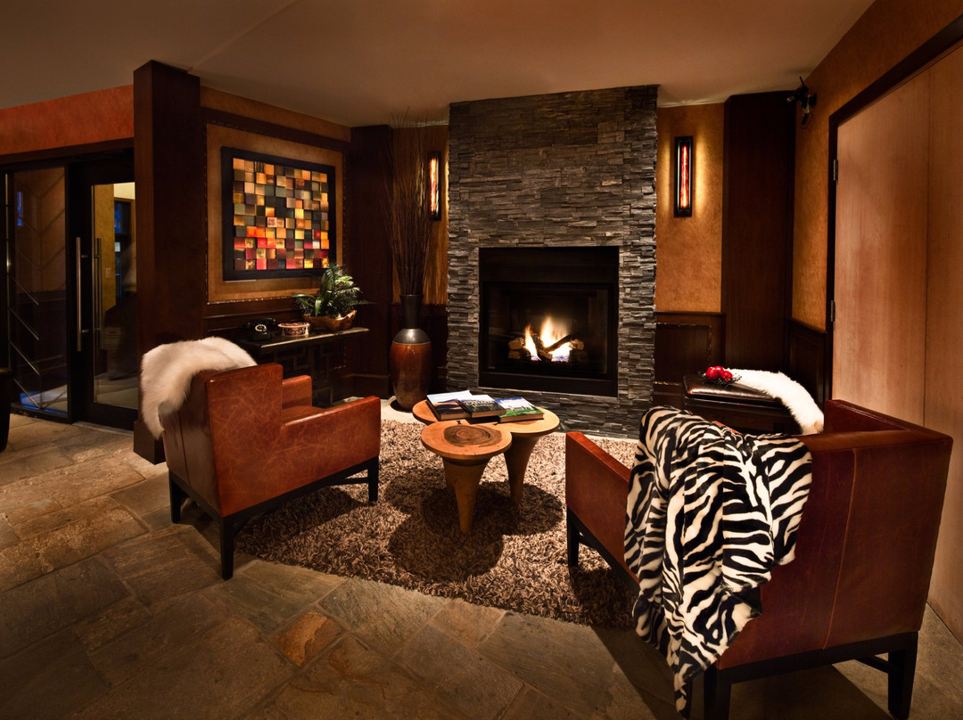 Executive Inn At Whistler Village