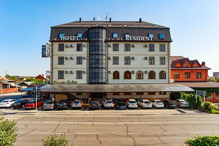 Resident hotel