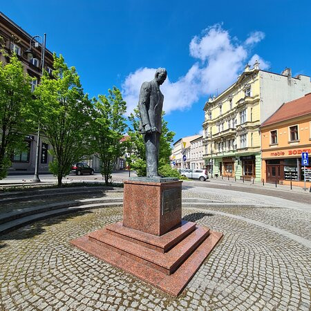 Leon Barciszewski Statue景点图片