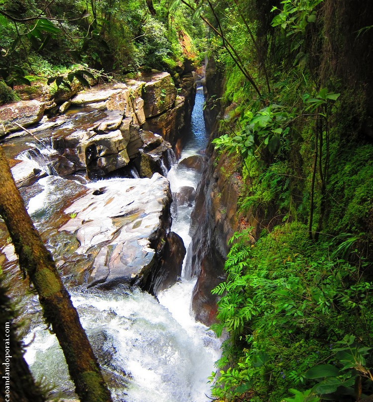 Raizama Waterfall景点图片