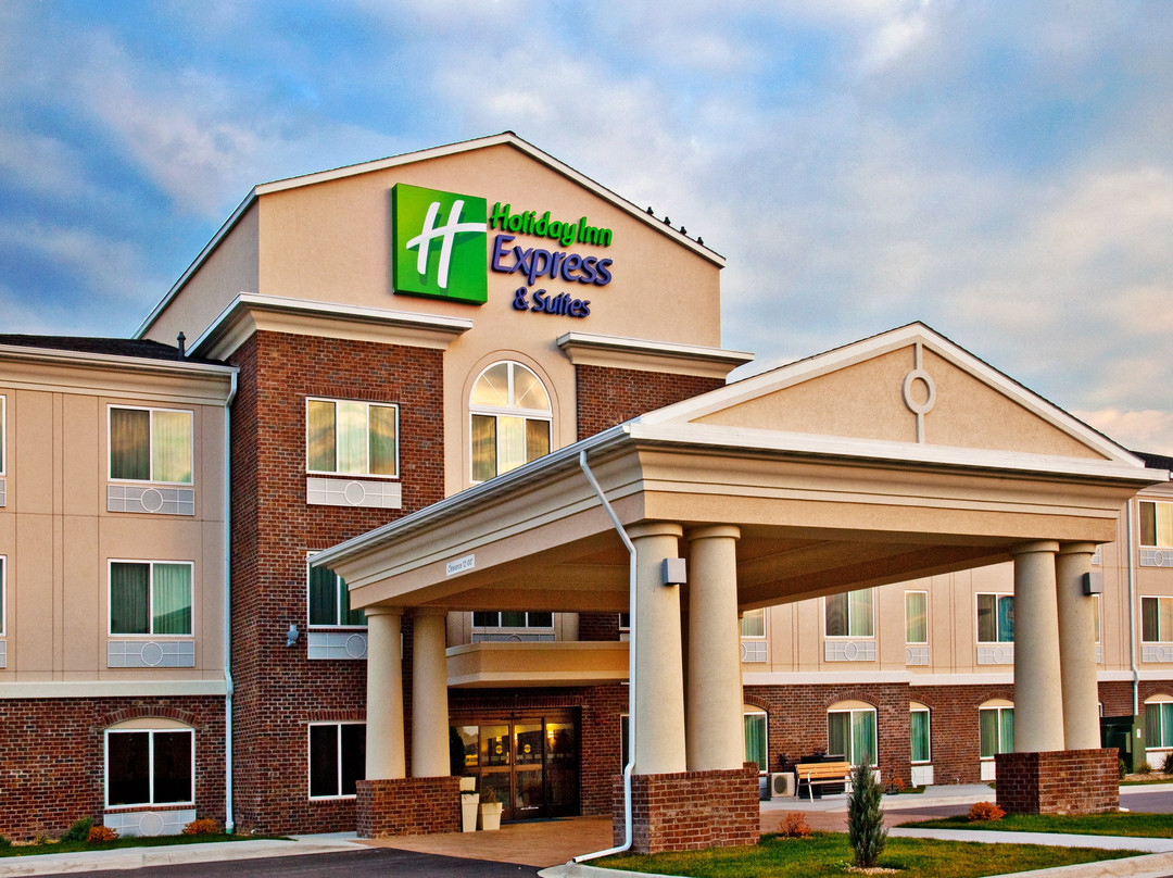 Holiday Inn Express & Suites Dubuque-west By IHG主图