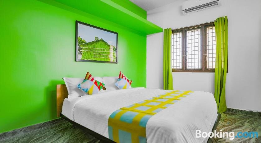 Home 49116 Vibrant Stay Near Uthandi Beach