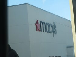 Broadway Plaza-核桃溪必去景点