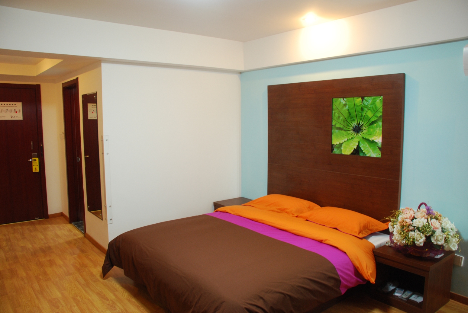 鑫龙假日酒店汽车总站店-官方