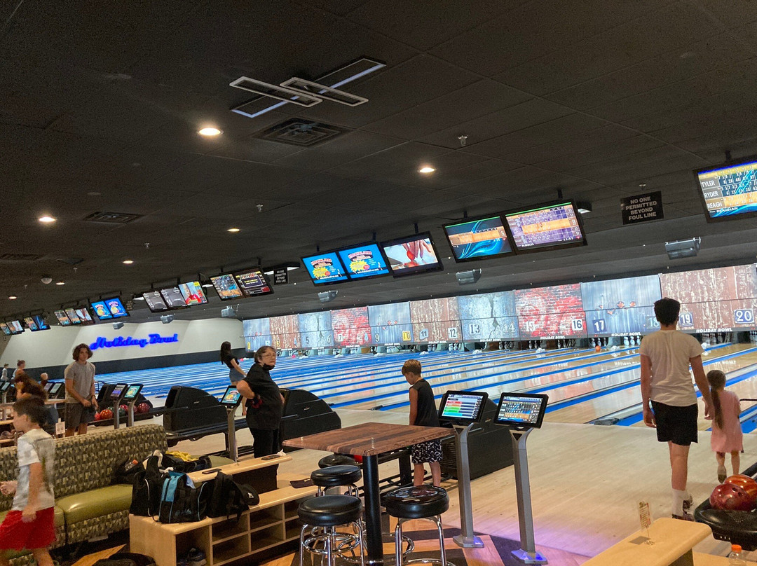 Holiday Bowl景点图片