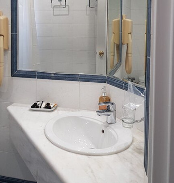 萨沃伊酒店主图