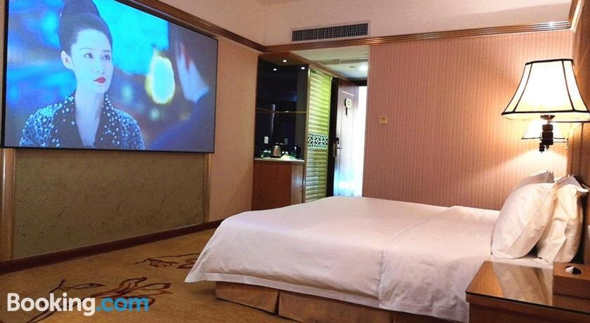 维也纳酒店(湛江海滨大道金沙湾店)主图
