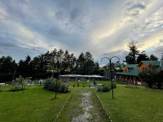 Arcadian Sprucewoods Luxury Resort主图