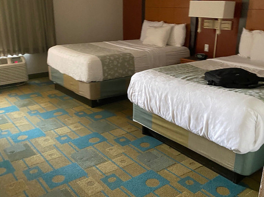 La Quinta Inn & Suites By Wyndham Greensboro NC主图