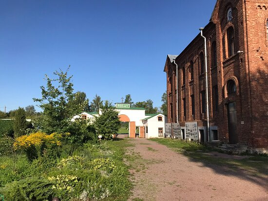Staroladozhskiy Svyato-Uspenskiy Devichiy Monastery景点图片