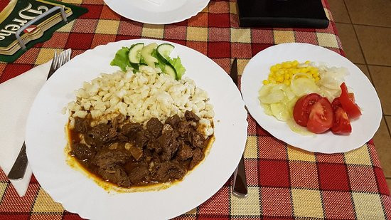 Denis Hotel and Restaurant主图