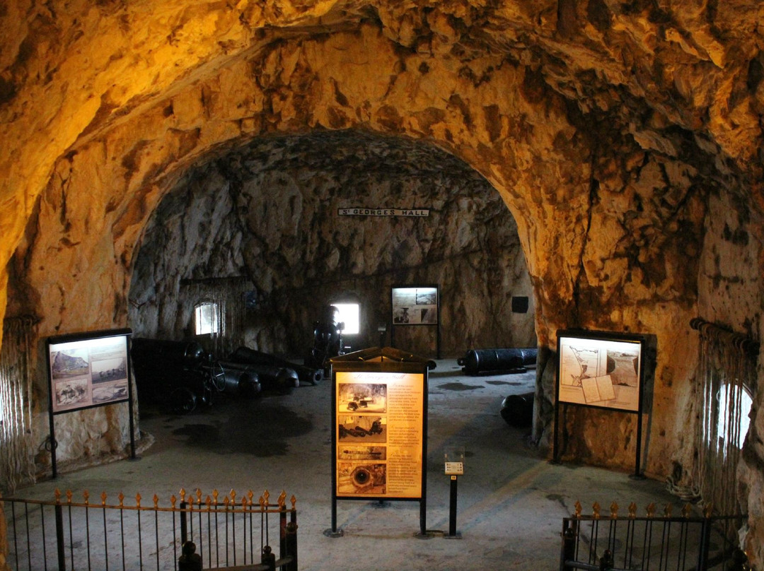World War II Tunnels景点图片