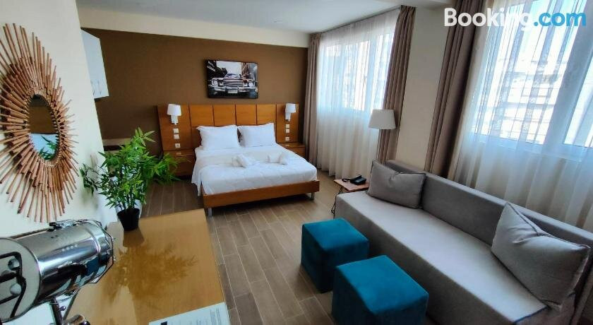 La Place De La Gare Suites主图