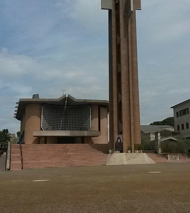 Santuario dell'Amore Misericordioso景点图片