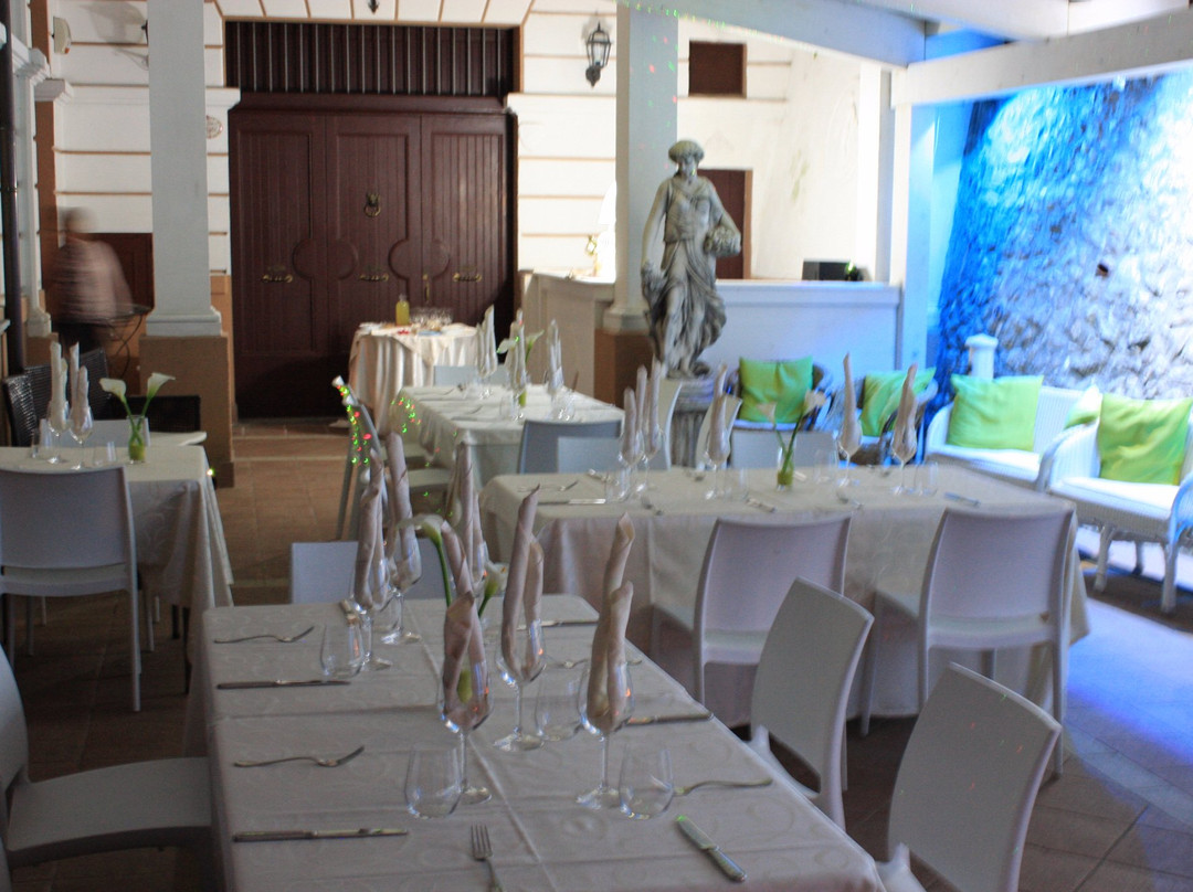 Casole Bruzio餐馆和美食-Agriturismo Le Cantine di Villa Bitonti