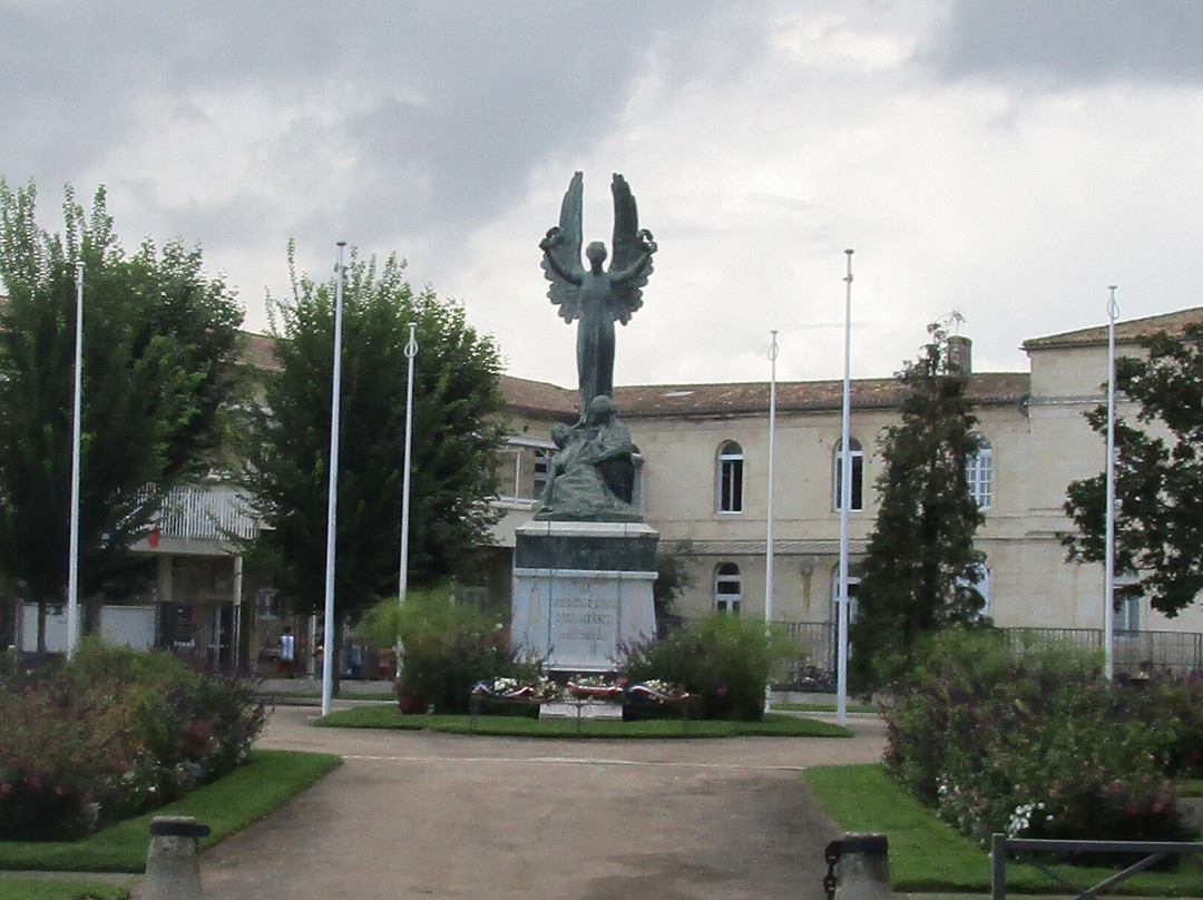 Libourne War Memorial景点图片