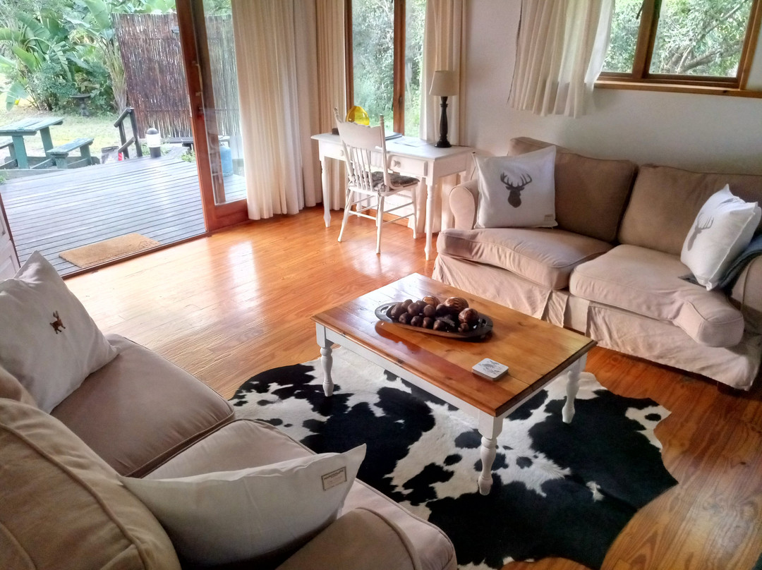 Imani Bush House & Silver Sky Chalet主图