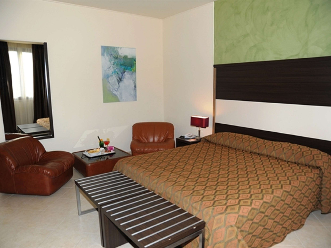Viola Palace Hotel主图