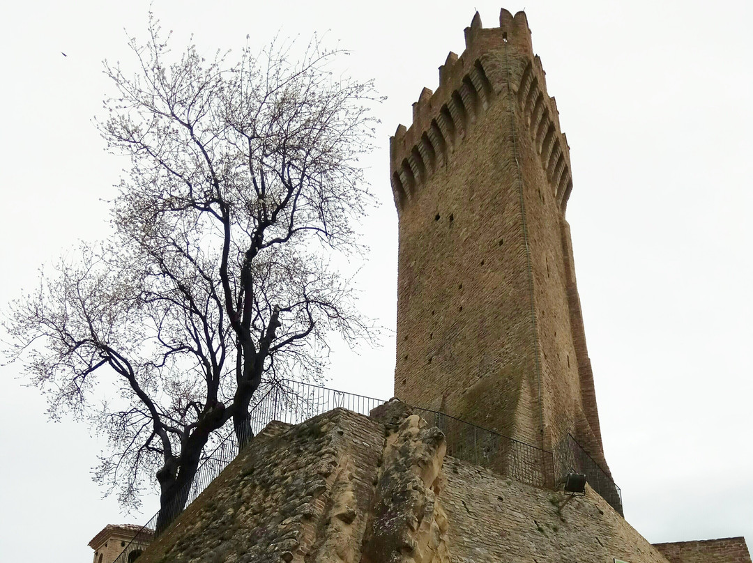 Torre Triangolare di Montegualtieri-Cermignano必去景点
