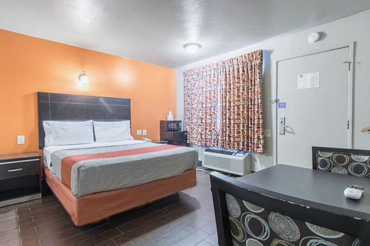 Motel 6 Orange - Anaheim主图