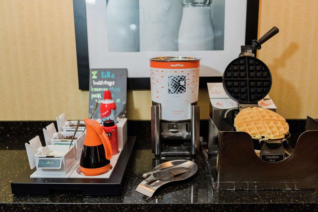 Hampton Inn Eau Claire主图