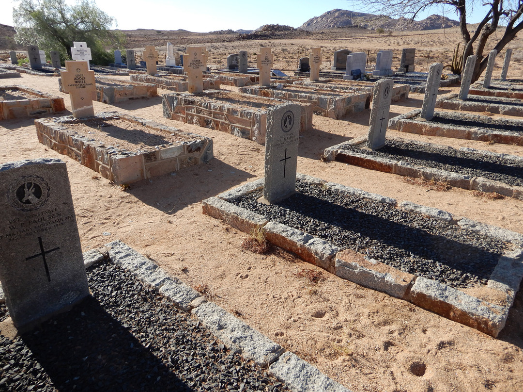 Aus Military Cemetery-Aus必去景点