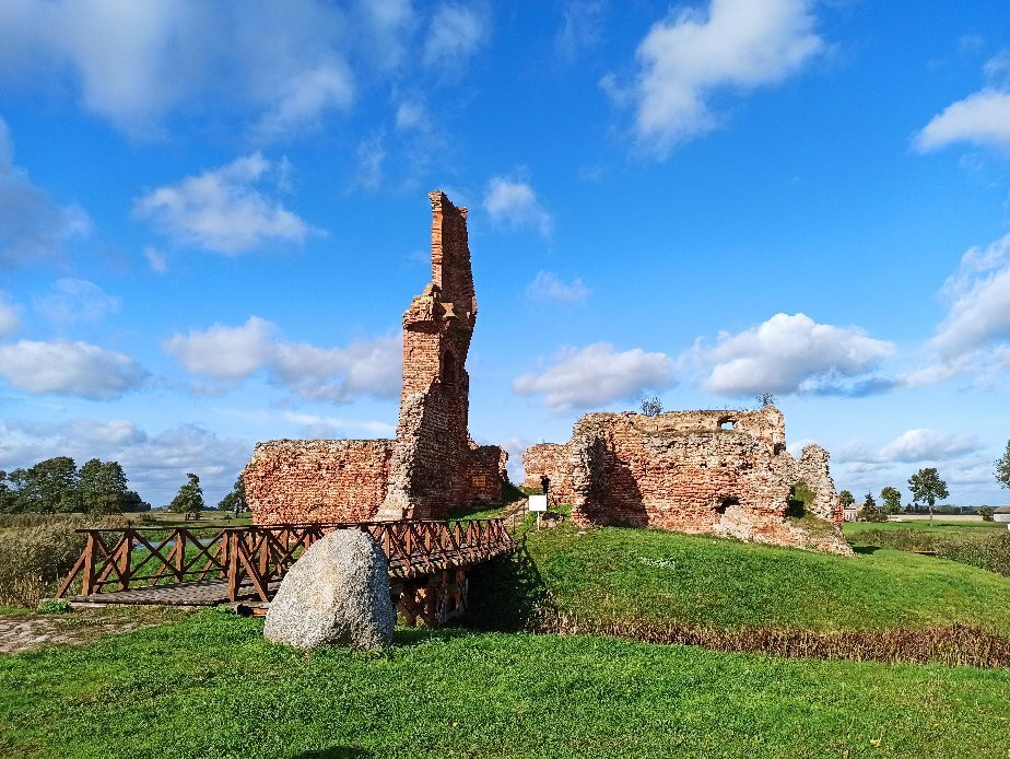 Castle in Besiekiery景点图片
