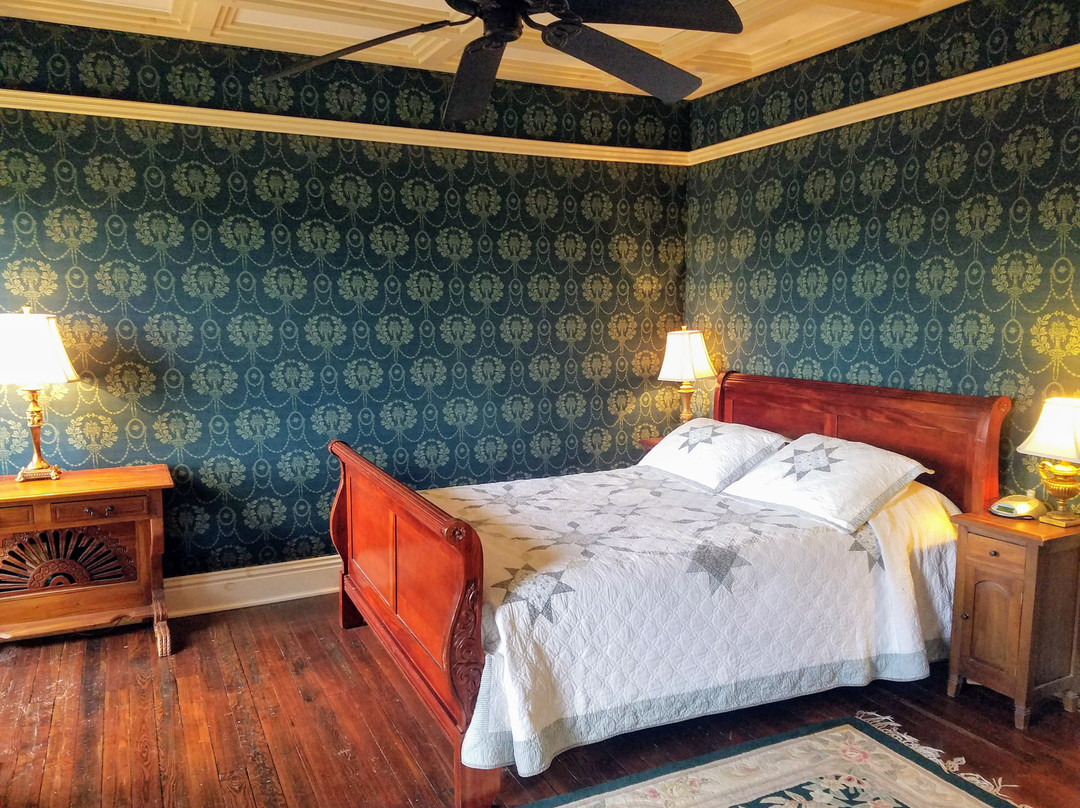 Iron Horse Hotel主图