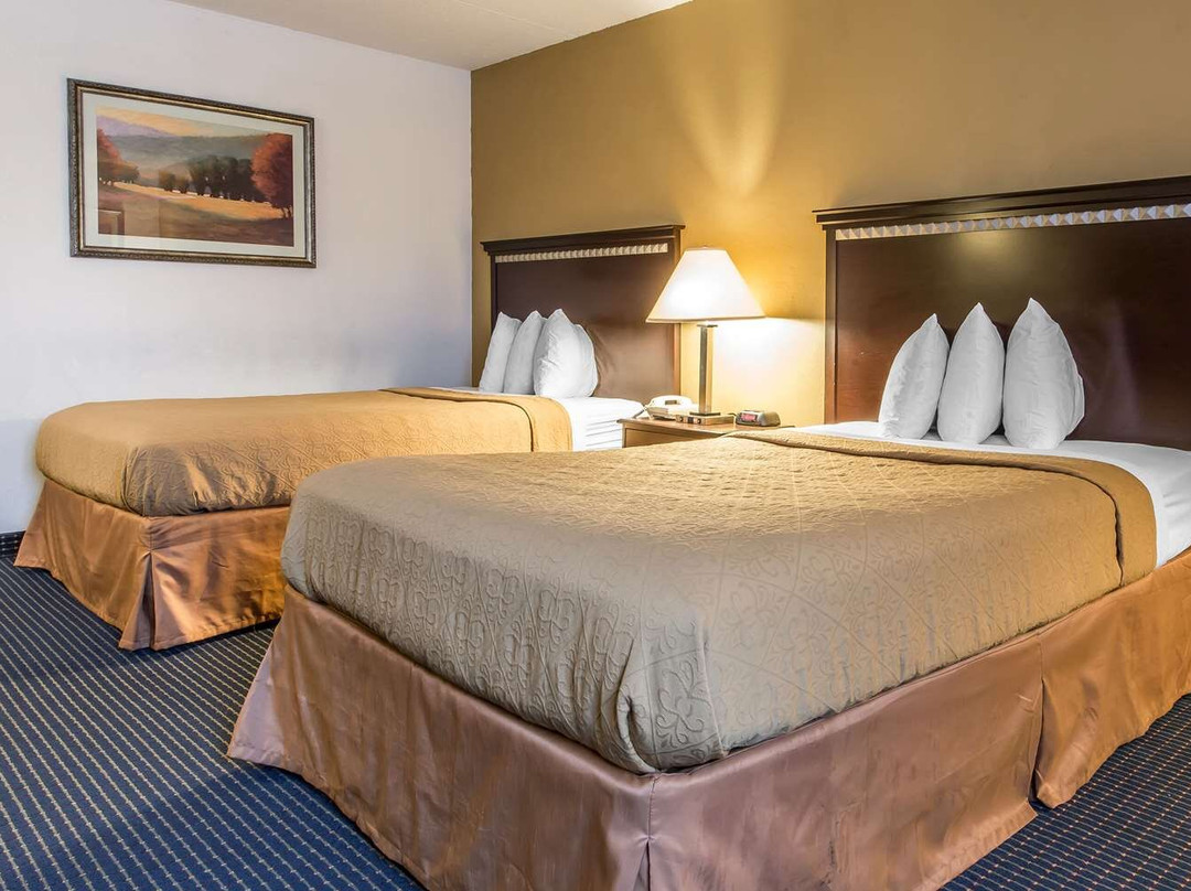 Quality Inn & Conference Center主图