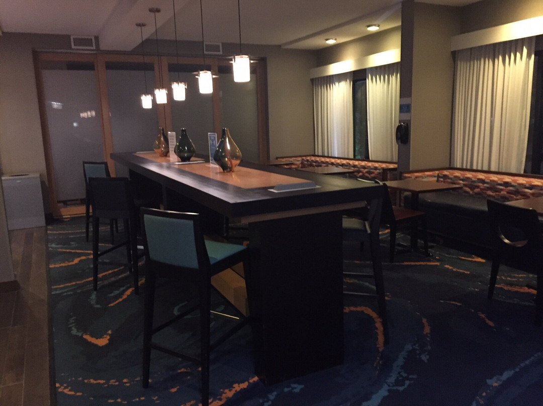 贝克利希尔顿恒庭酒店主图