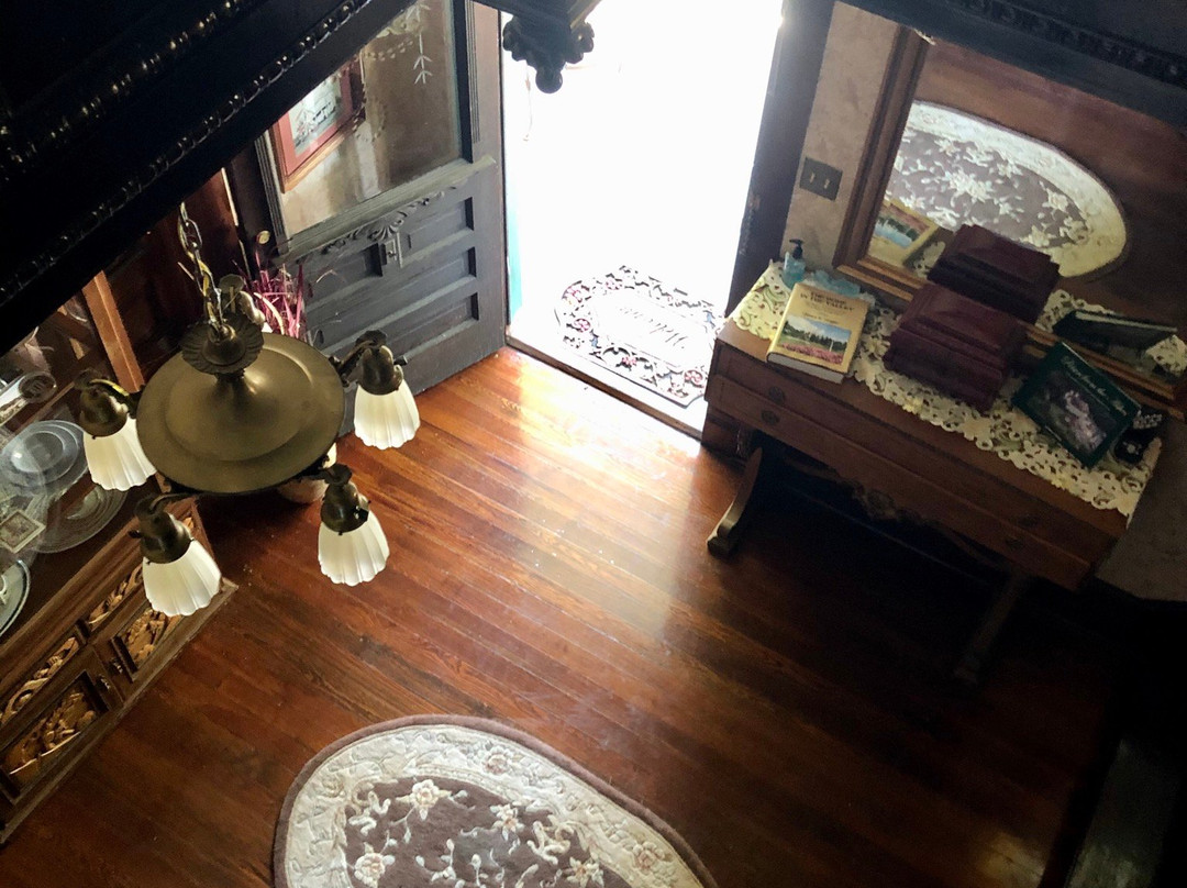 E.B. Rhodes House B&B主图