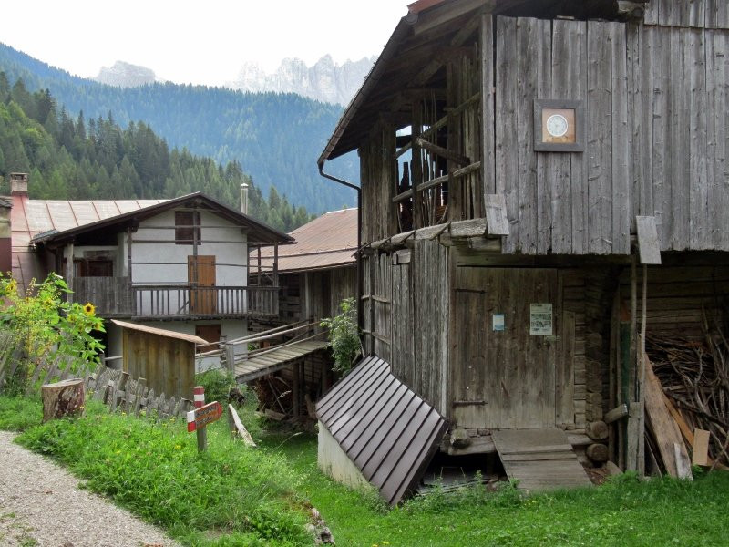 Villaggio Di Pian-Alleghe必去景点