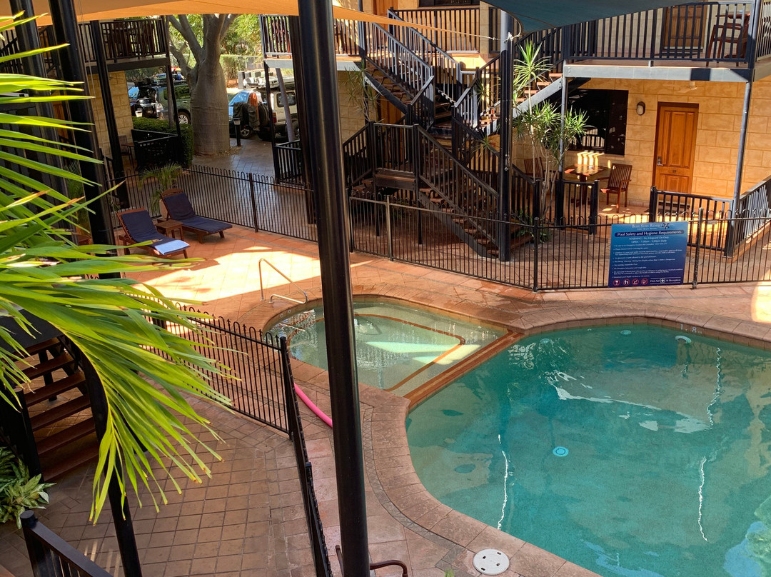 蓝色海洋度假酒店主图