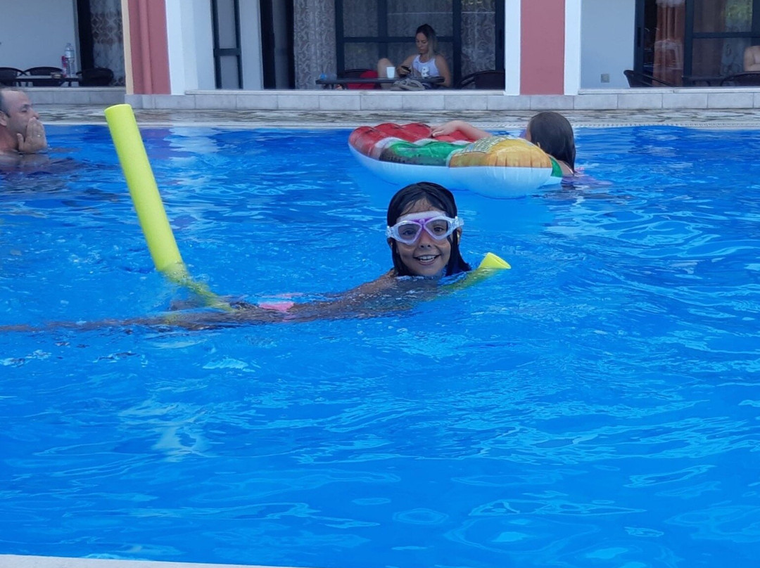 Ionion Apartments & Studios主图