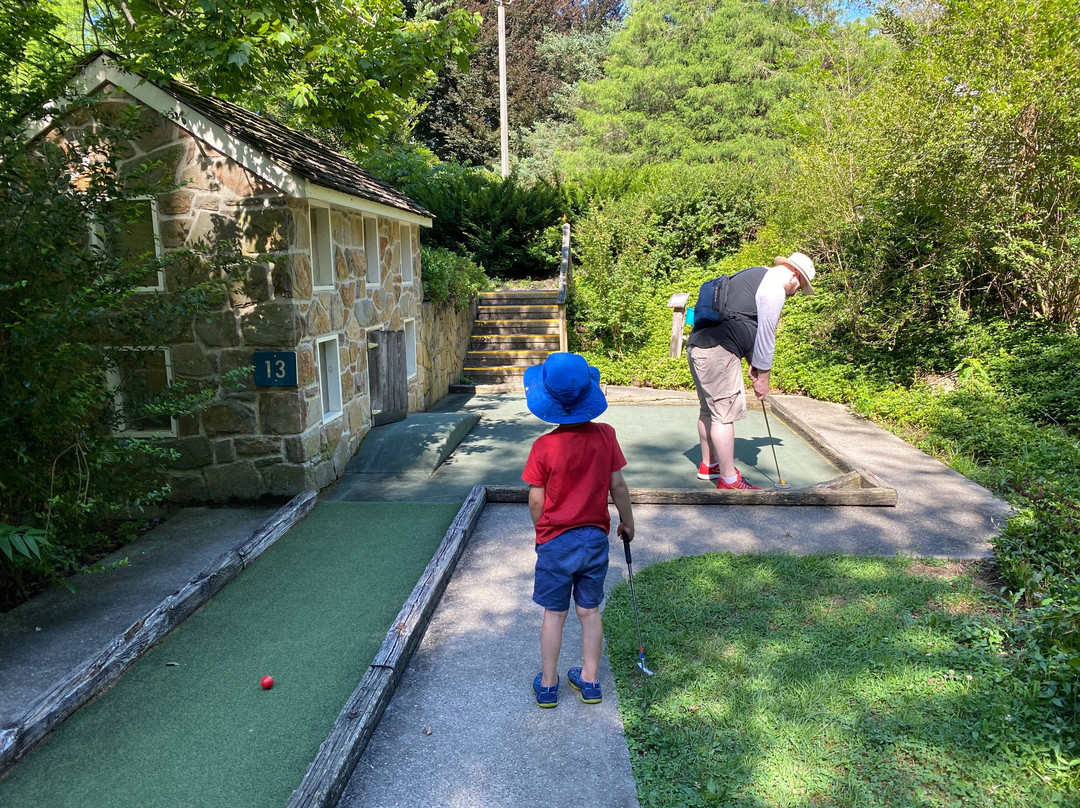 Village Greens Miniature Golf景点图片